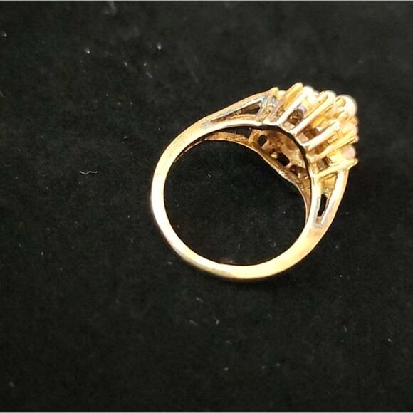 Antique Gold small clustered pearls dome ring - Picture 13 of 13